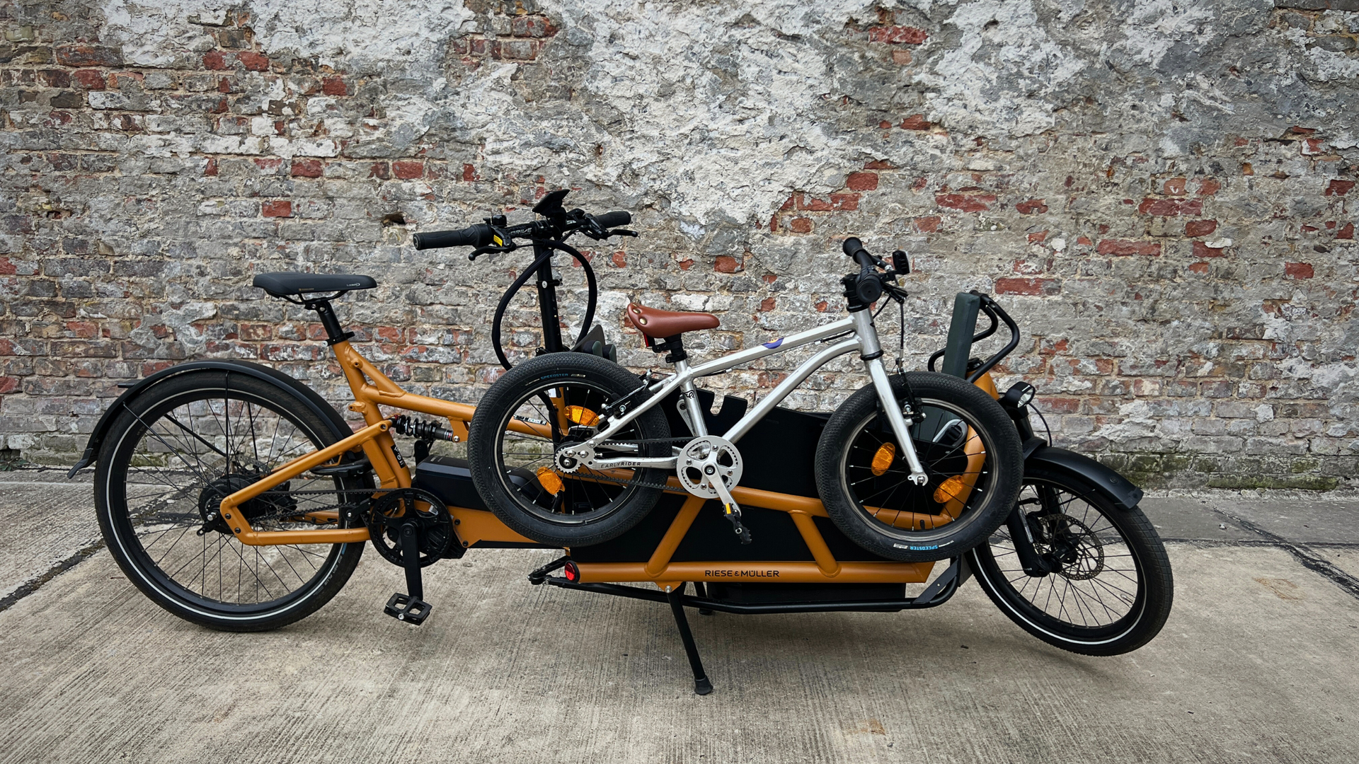 Die Kinderrad-Halterung für das Riese & Müller Load – MORE Cargobike